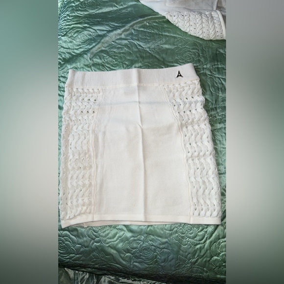 Manière de Voir 2 piece set off white Color - Picture 2 of 5